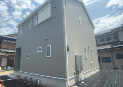 【外観】 | 田名塩田新築戸建 | ついに完成致しました！現地をご見学に行く際は、道路の幅や周辺の交通量、施設などをご確認頂くことをおすすめします！物件の流れが早いため、内見をしたい方はお早めに当社営業までお問い合わせ頂きご予約下さい！