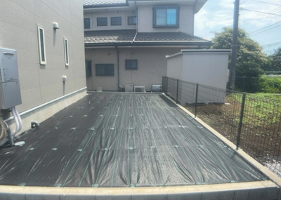 【庭】 | 田名塩田新築戸建 | 庭があることでガーデニングや家庭菜園はもちろん、こどもの遊び場やペットを放して遊ぶことができます。また、家の周囲に余裕があるということです。隣地との間があれば、十分な日当たりと、風通しが確保できます。