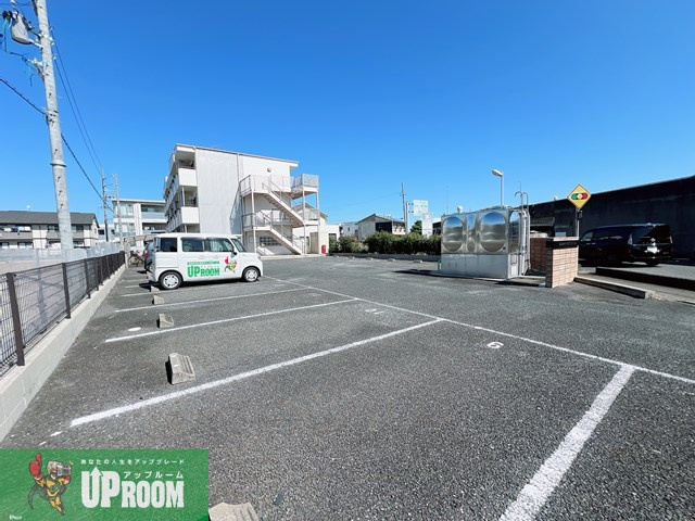シーズンコート犬山の駐車場