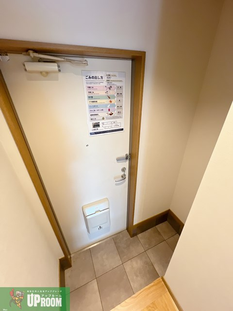 シーズンコート犬山の玄関