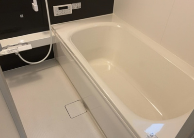【浴室】 | 光が丘新築戸建 | 入浴時の快適さも大事なことですが、綺麗な状態を維持できなければ気持ちよく入浴できません。毎日の掃除が楽という点は大事なポイントになります！カビが生えにくく掃除がしやすい、壁や浴槽を選ぶといいでしょう。