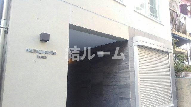 豊島区南大塚３丁目の賃貸マンションのエントランス