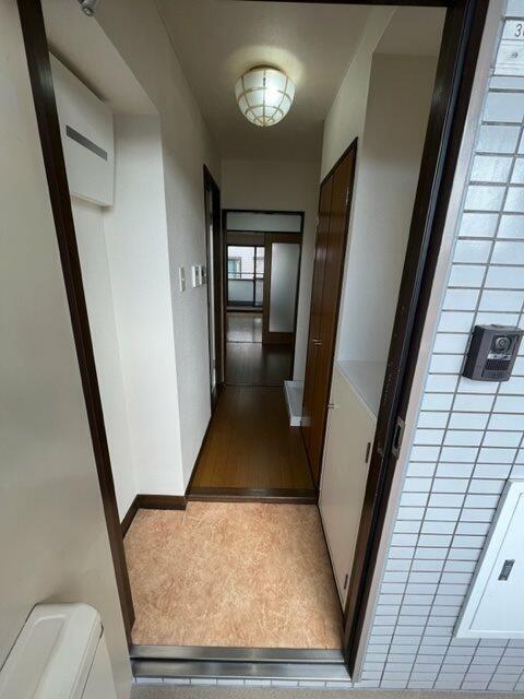 コモクレッセの玄関