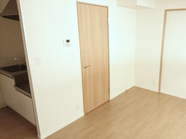 BITURBOの居間・リビング