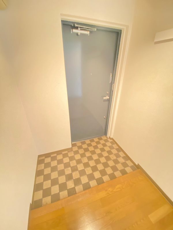 フレーブフレールの玄関