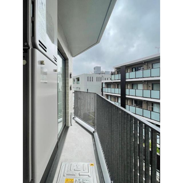 ASTILE原宿のバルコニー