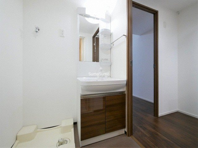 Y&Rino Residenceの洗面所