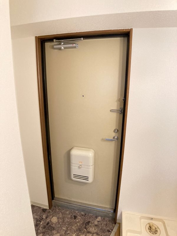 ビビッド北堀江の玄関