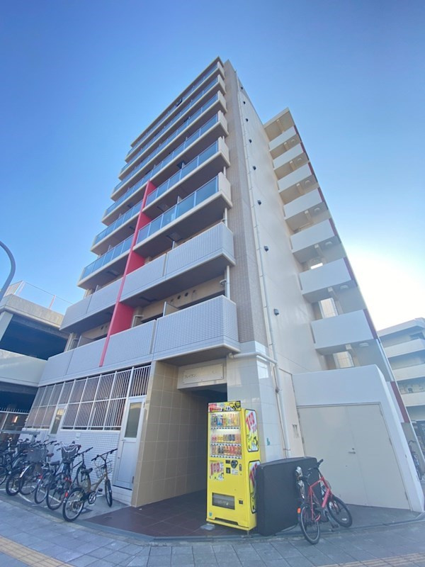 フレイランスNAMBA PLACEの外観