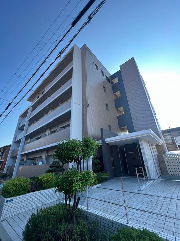 シェリールコートの外観