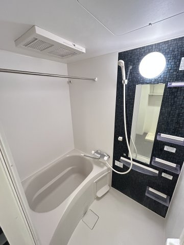 ラシーヌ瓦屋町の浴室