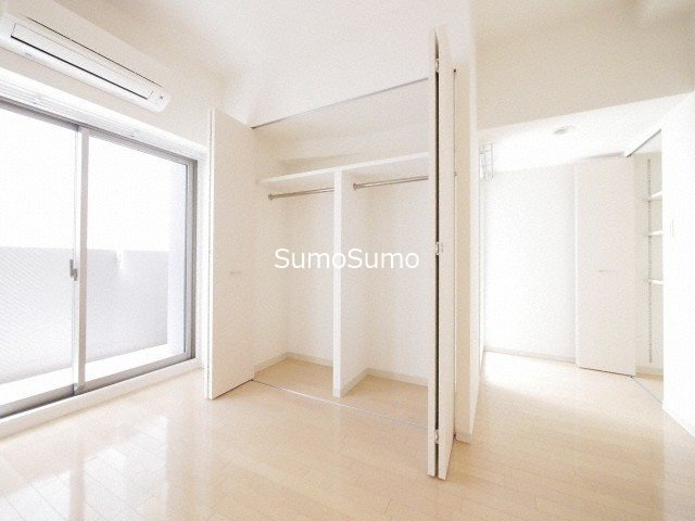 スワンズシティ天満橋の居間・リビング