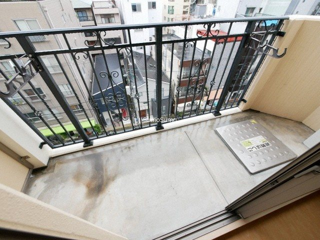 CASA MT 恵美須駅前のバルコニー|陽当たり良好なバルコニーです