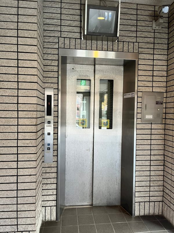 カサベラ新在家ツインズⅡ号館のロビー