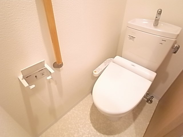 エステムコート三宮駅前Ⅱアデシオンのトイレ