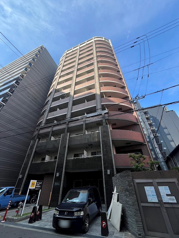 大阪市西区阿波座１丁目の賃貸マンションの外観