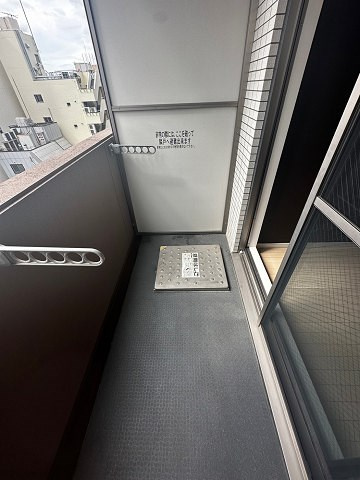アーデンタワー西本町のバルコニー