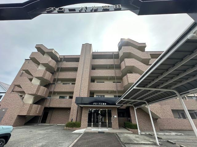 グローバル高田の外観