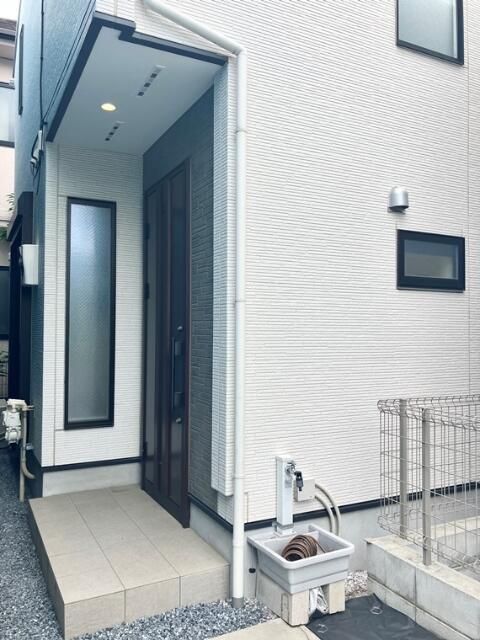 久我山戸建のエントランス