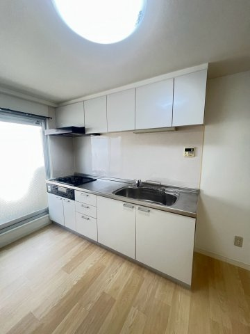 西宮市天道町の賃貸マンションのキッチン