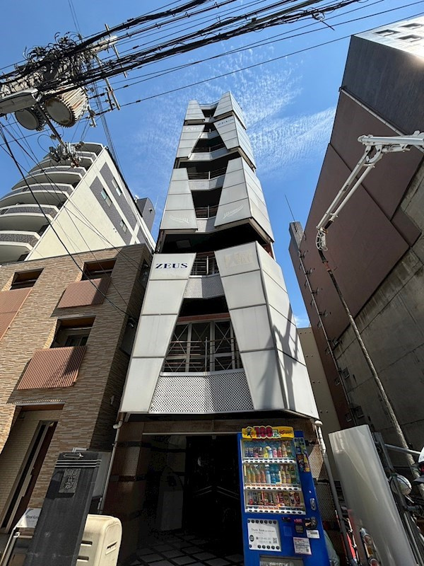 ZEUS難波SPACEの外観