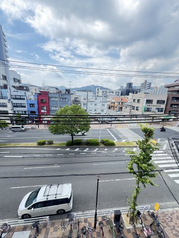 ユニバーサルビルの展望