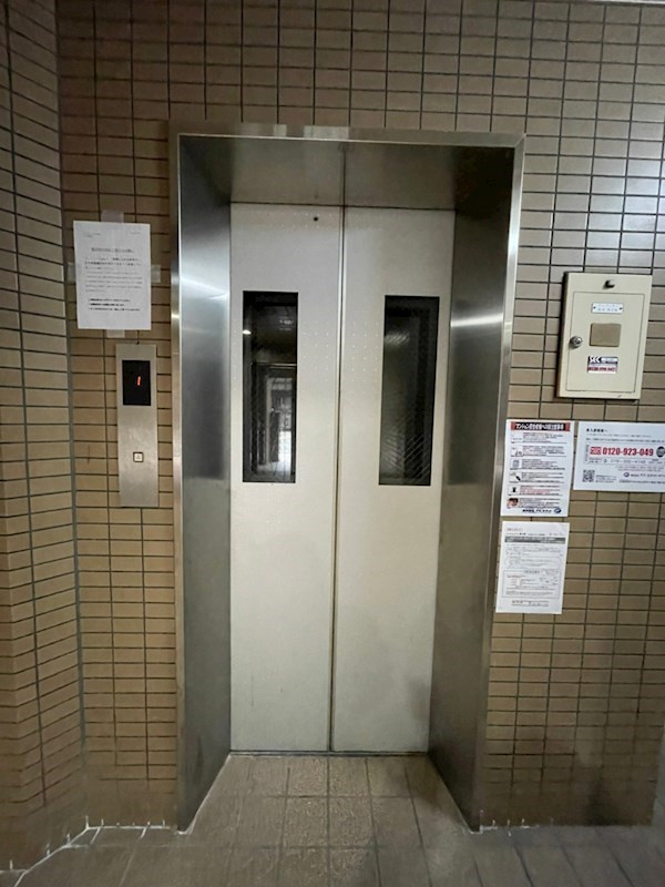 シャルムメゾン春日野道の外観