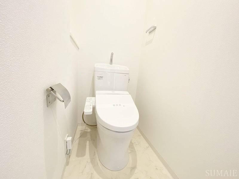 ＬＡＮＡＩ　１５２１のトイレ|温水洗浄機能付きトイレです