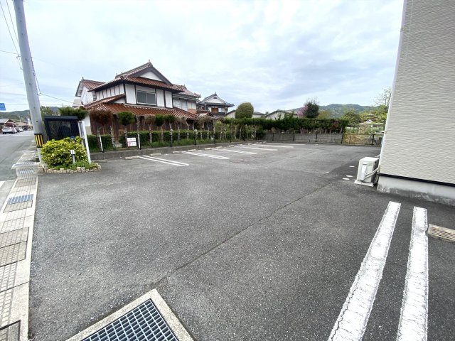 グレイス・ワイエム　Aの駐車場