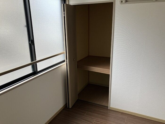 グランシャリオⅡ　A棟の収納