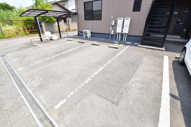 パトリア山崎の駐車場