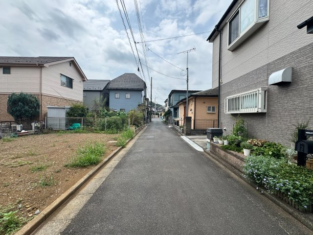 所沢市山口売地の周辺|近隣にスーパーやコンビニが揃う生活便利な住環境です。敷地約22.63坪・西私道約4.0mの建築条件無し売地！お好きな会社で建築可能、ご希望に応じたハウスメーカーのご紹介も承ります。