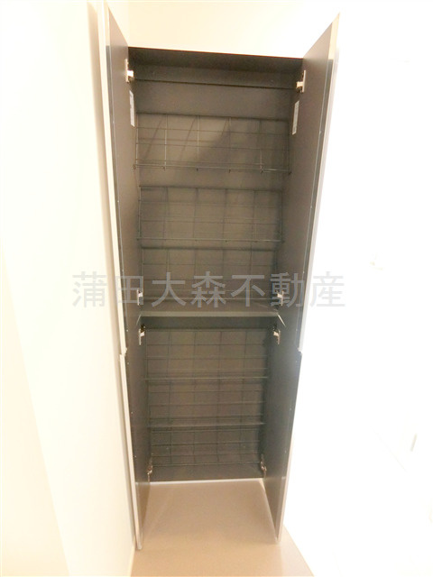 アークオーシャン大森の設備|玄関収納　シューズBOX