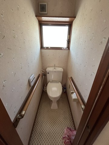 高崎市日高町　中古戸建のトイレ|シンプルで使いやすいトイレです