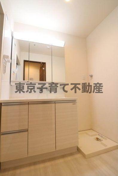 東京日産台東ビルの洗面所