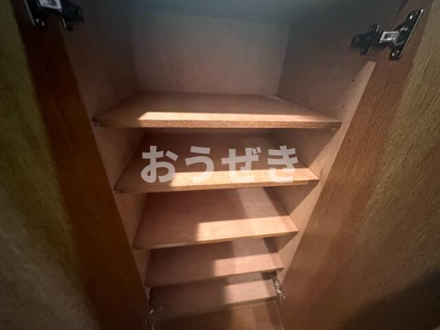 グリフォーネ横浜・西口の収納|下足入れ
