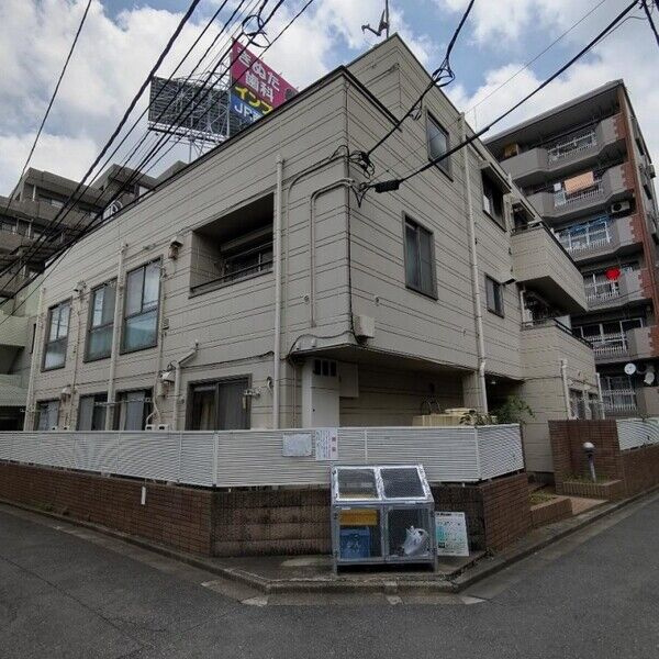クレスト上北沢のエントランス