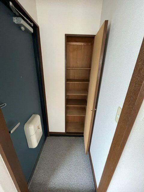 メゾン３７の玄関