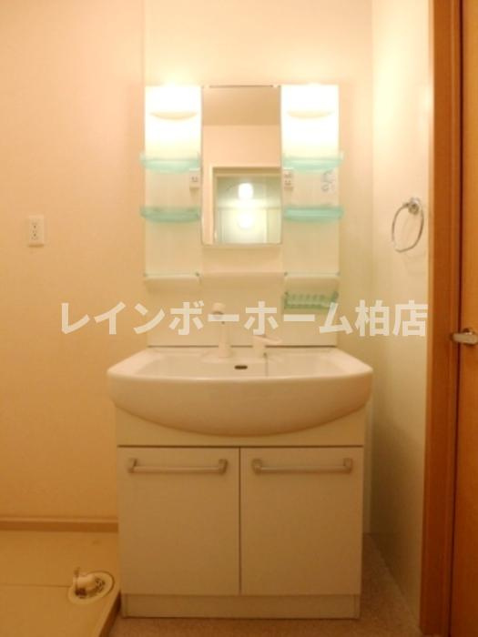 【仲介手数料：50％OFF】対象物件！の独立洗面台