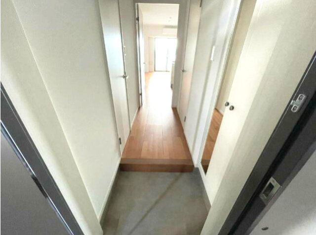熊本市北区龍田７丁目の賃貸マンションの玄関|明るい玄関です