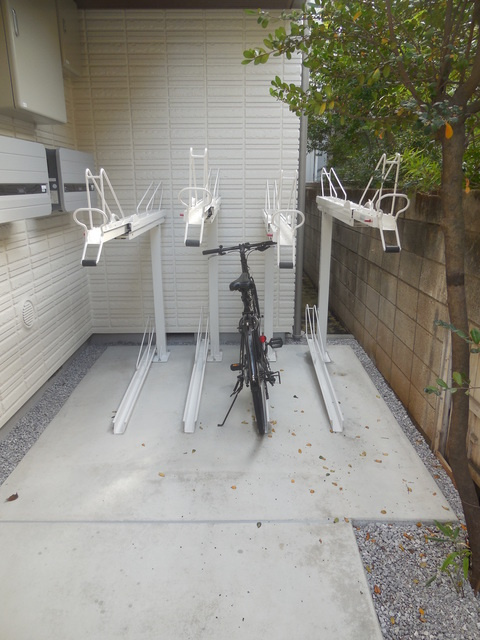 パークフラット 旗の台六丁目の駐車場|駐輪ラック