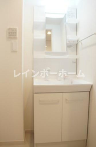 リブリ・大谷口の洗面所|スペースが確保できる洗面所です