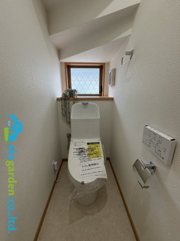 茅ヶ崎市円蔵　中古戸建のトイレ|ゆったりとした空間のトイレです