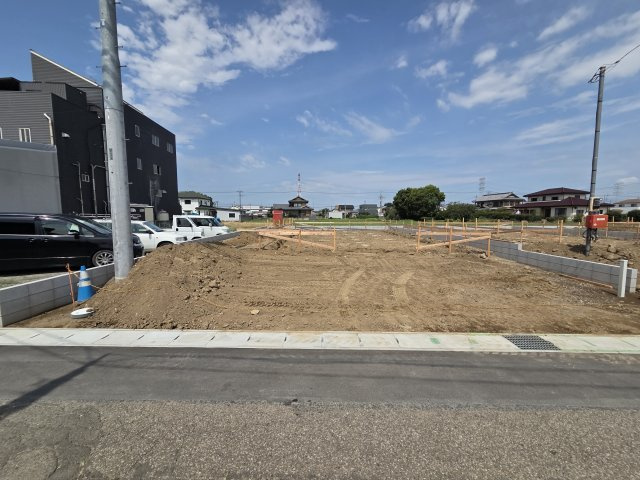 新築　太田市新田上江田町第２　クレイドルガーデン　１号棟の駐車場|現地写真　駐車スペースは並列3台分可能です！
