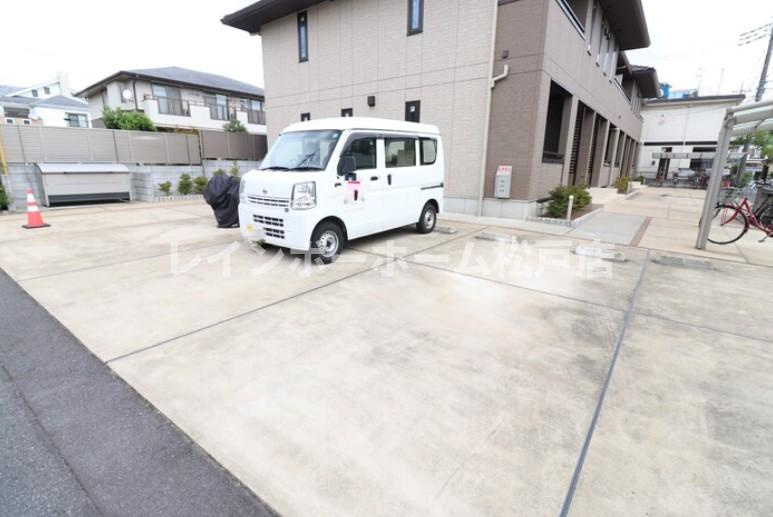 仲介手数料（賃料の1.10ヵ月）の50％OFF対象物件！の駐車場|駐車場があります