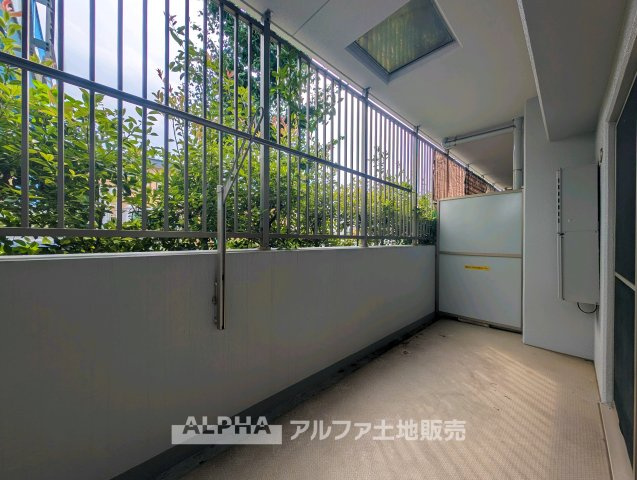 サンクレイドル河辺のバルコニー|【Warm water flush toilet】
◆温水洗浄便座付きトイレ◆お掃除も楽々。快適に過ごすためには今や欠かせない設備の一つです。壁掛けリモコンで使いやすくいつでも清潔に保てます。