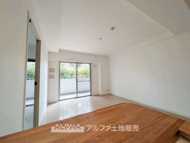 サンクレイドル河辺の居間・リビング|【Living Story】◆暮らしが続いていく場所◆
ここで過ごす日々が、少しずつ思い出になっていく。そんな時間を育てていく住まい。