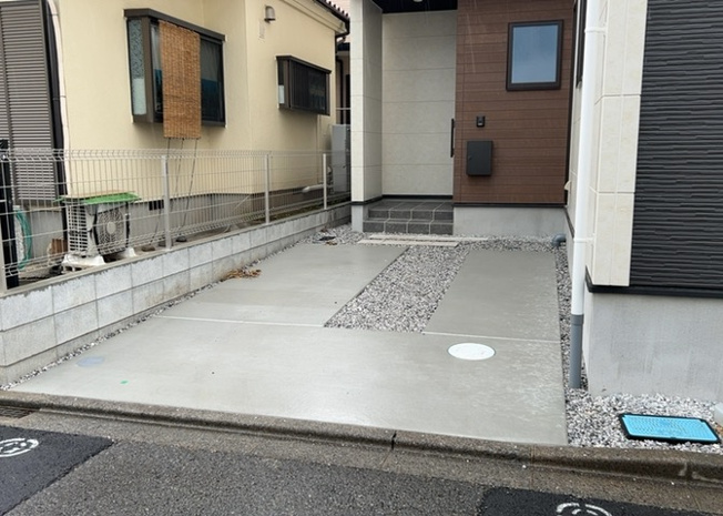 【駐車場】 | 駐車場と明記されていても、最小スペースでつくられた駐車場だと大型車は駐車できなかったり、出入りしにくくなったりする可能性があります。お車のサイズと購入したい物件の駐車場のサイズを現地で確認しましょう。