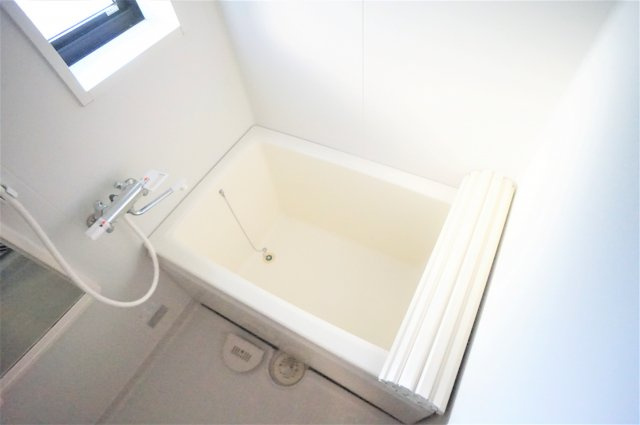 サンパークアドⅡの浴室|広いお風呂は疲れも癒されますよ