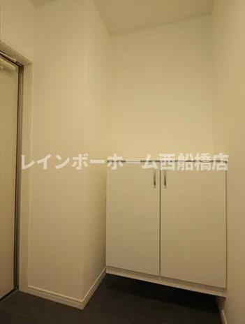ラントヴィル西船橋の玄関